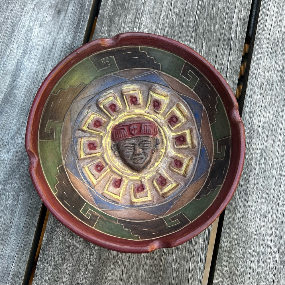 Vintage R D Mexican Pottery Aztec Three Legged Bowl or Ashtray 3D Clay Art 6.5"